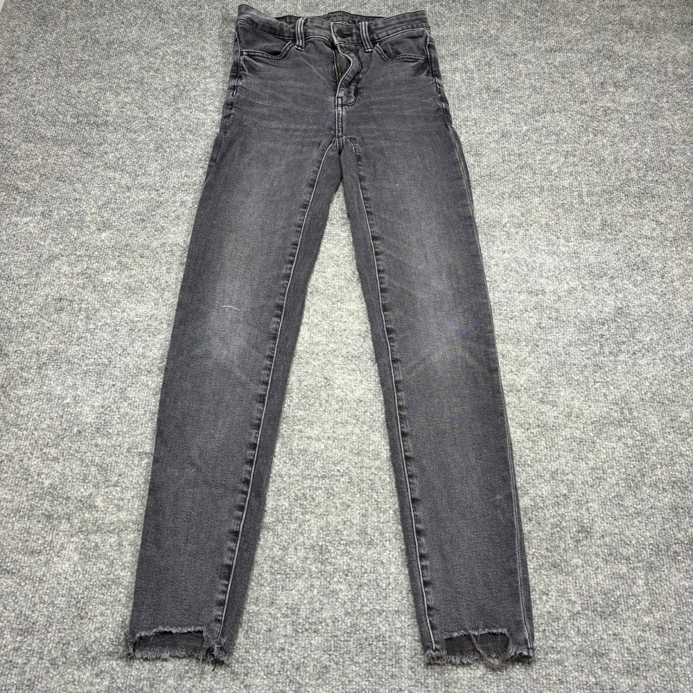 American Eagle Women's Super Hi-Rise Jegging Jeans Size 00 Black Stretch Raw Hem